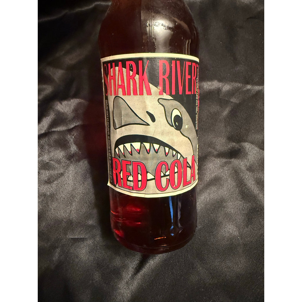 Vintage 90’s Joe Tea NJ Shark River Red Cola