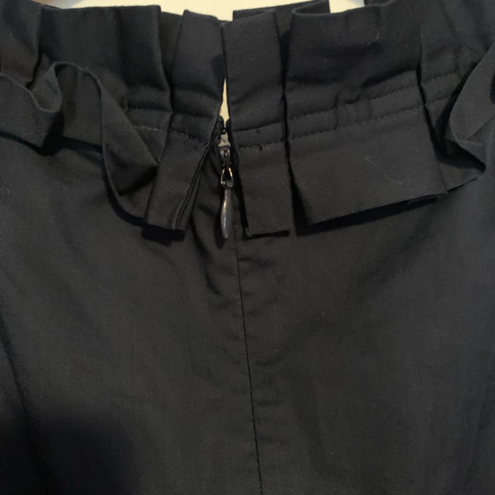 Talbots Black Sleeveless Sheath Dress Ruffle Neckline Women’s Size 6