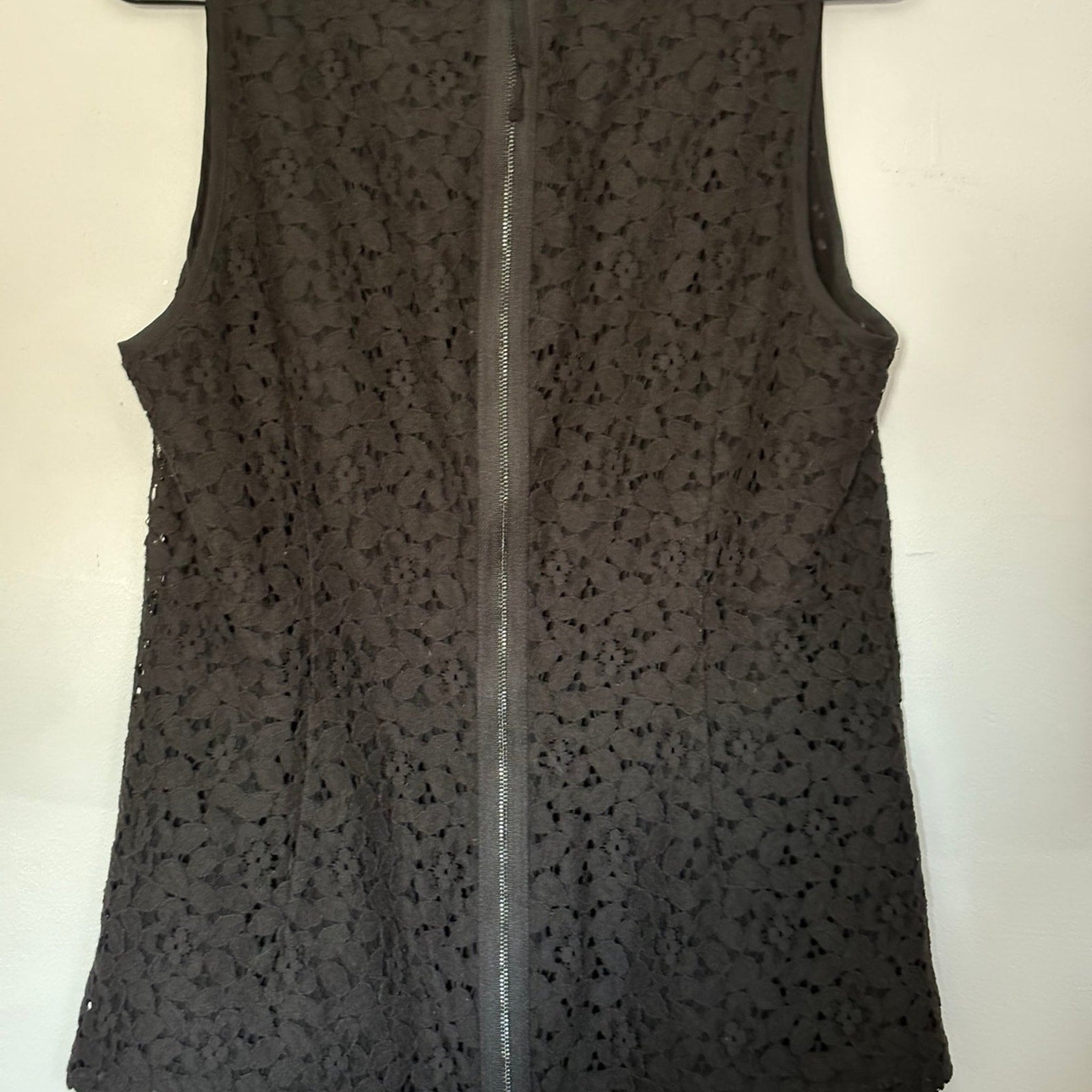 Banana Republic black lace long length sleeveless top back zipper size 12