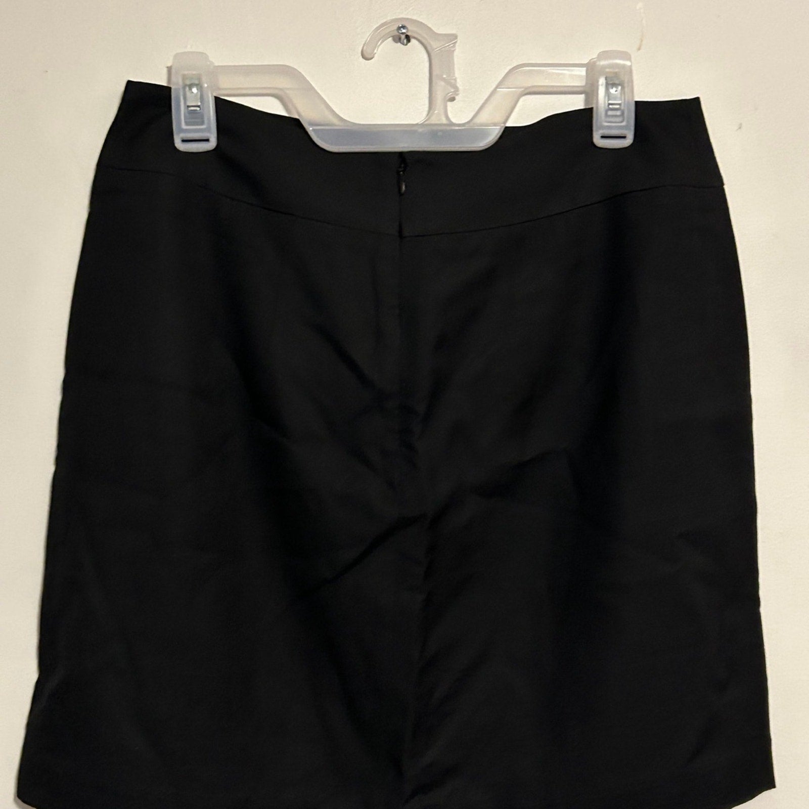Loft black mini skirt Women’s Sz 6 NWT