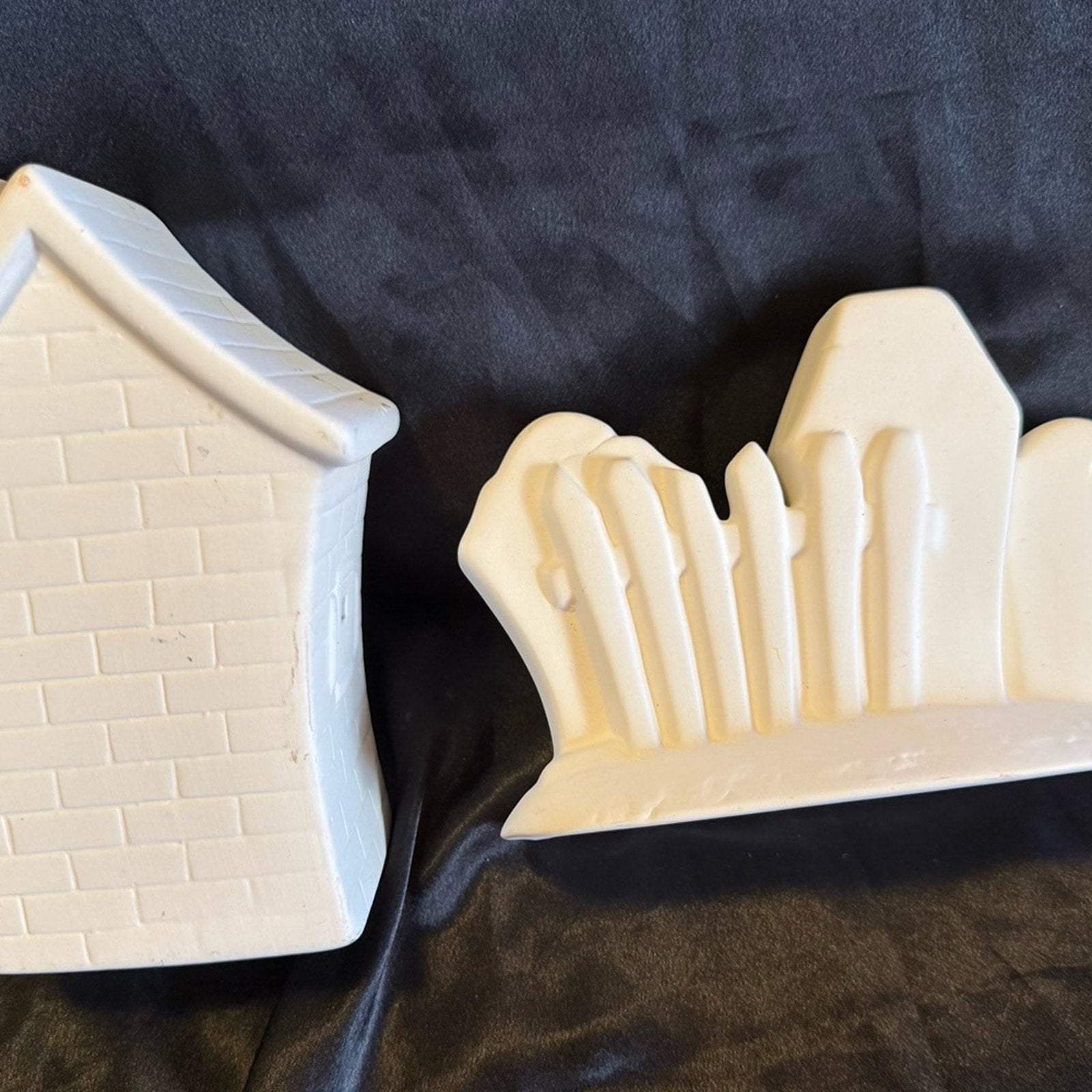 Two ready to paint ceramic pieces Halloween haunted house and headstones creepy