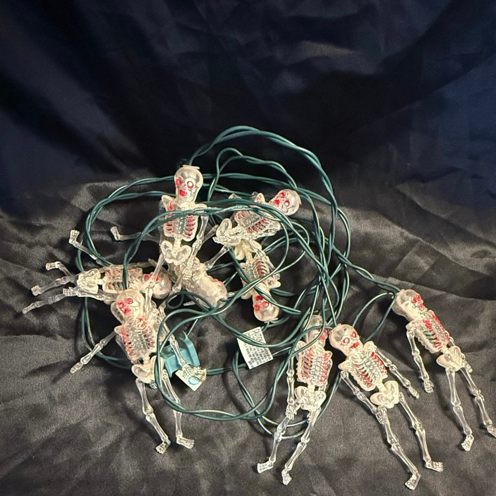 Vintage 90’s Halloween skeleton string lights still work all intact 6’