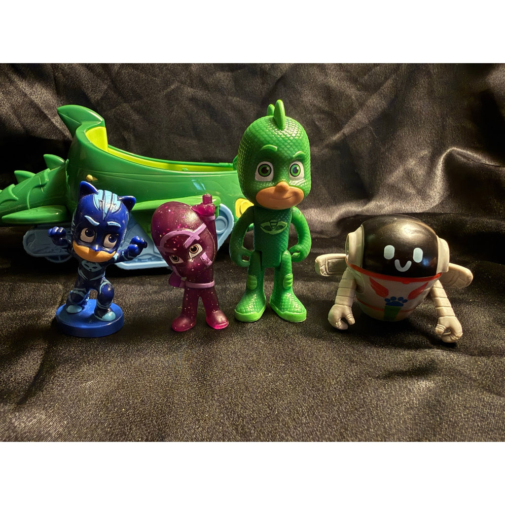 Disney Junior PJ Masks Gekko Mobile with robot Gekko Owl Ninjalino figures