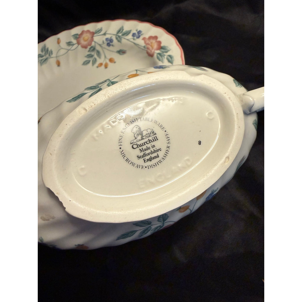 Vintage 90’s Churchill Briar Rose gravy boat and saucer set 9” Staffordshire England