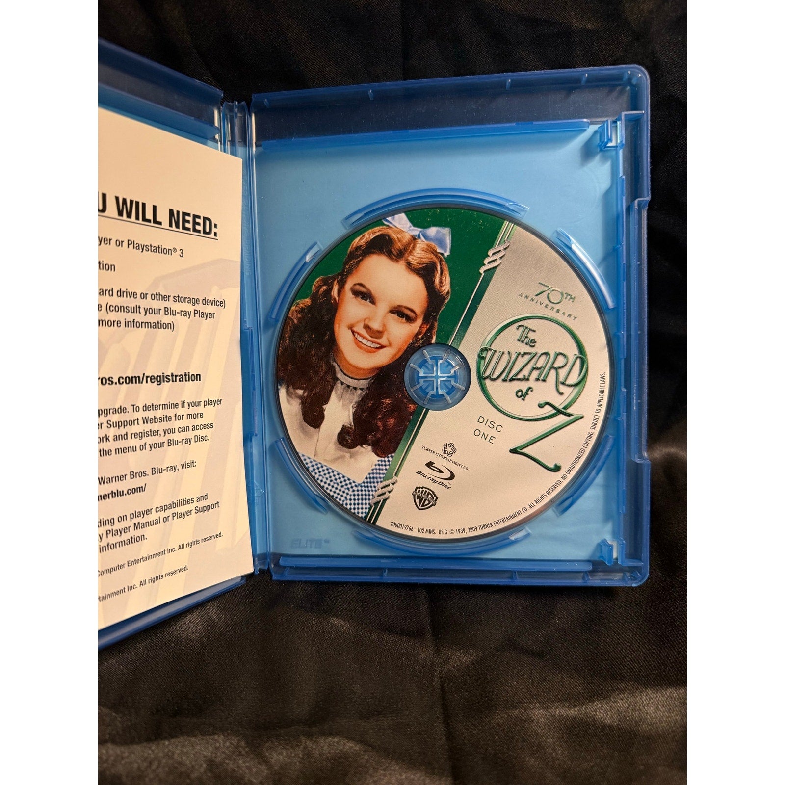 The Wizard of Oz 70th Anniversary blu-ray special features munchkins Dorothy Witches classic