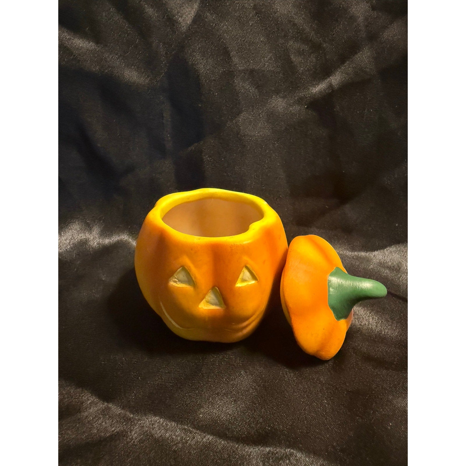 Vintage 80’s porcelain pumpkin jack-o-lantern trinket box