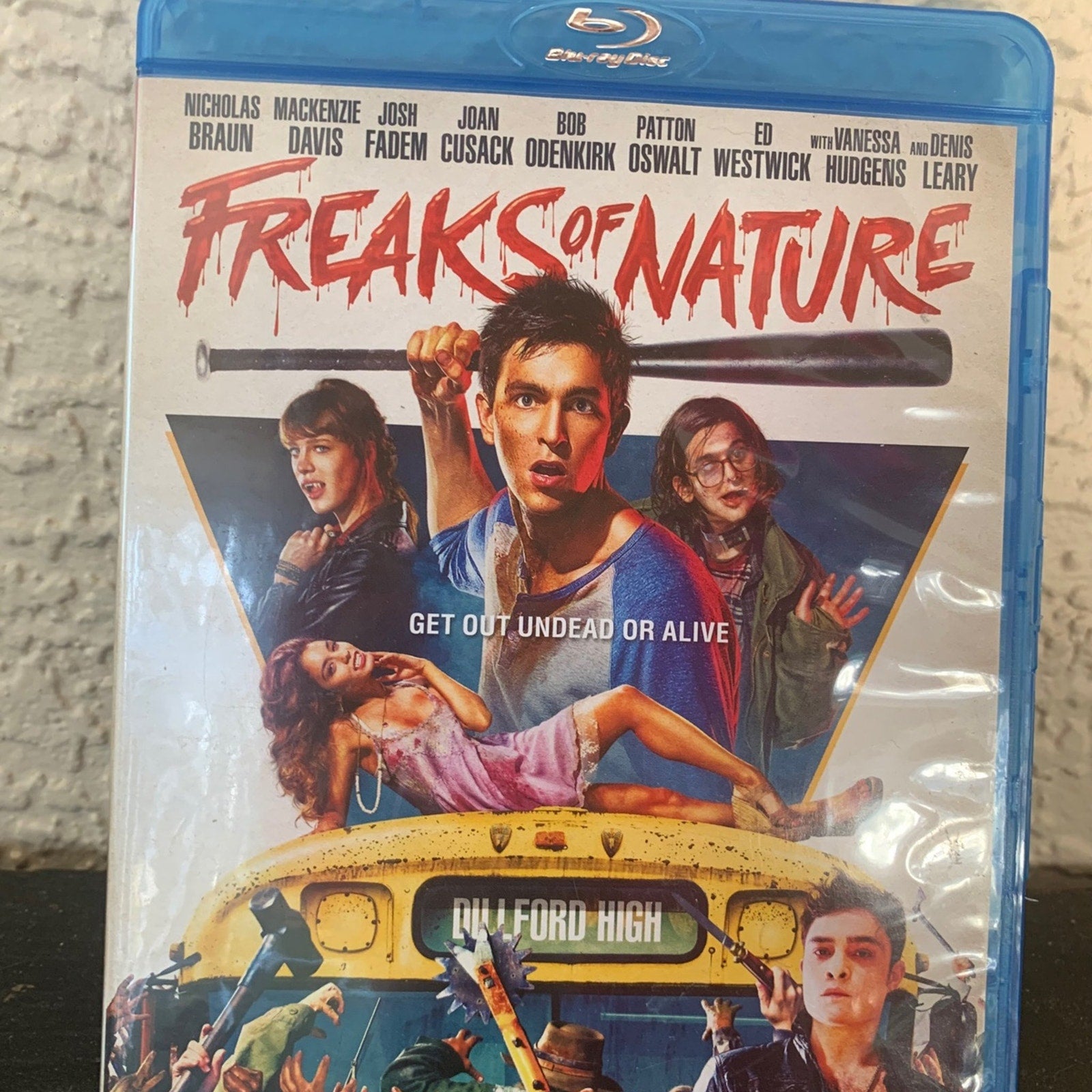 Freaks of Nature [Blu-ray] + Digital + Deleted Scenes