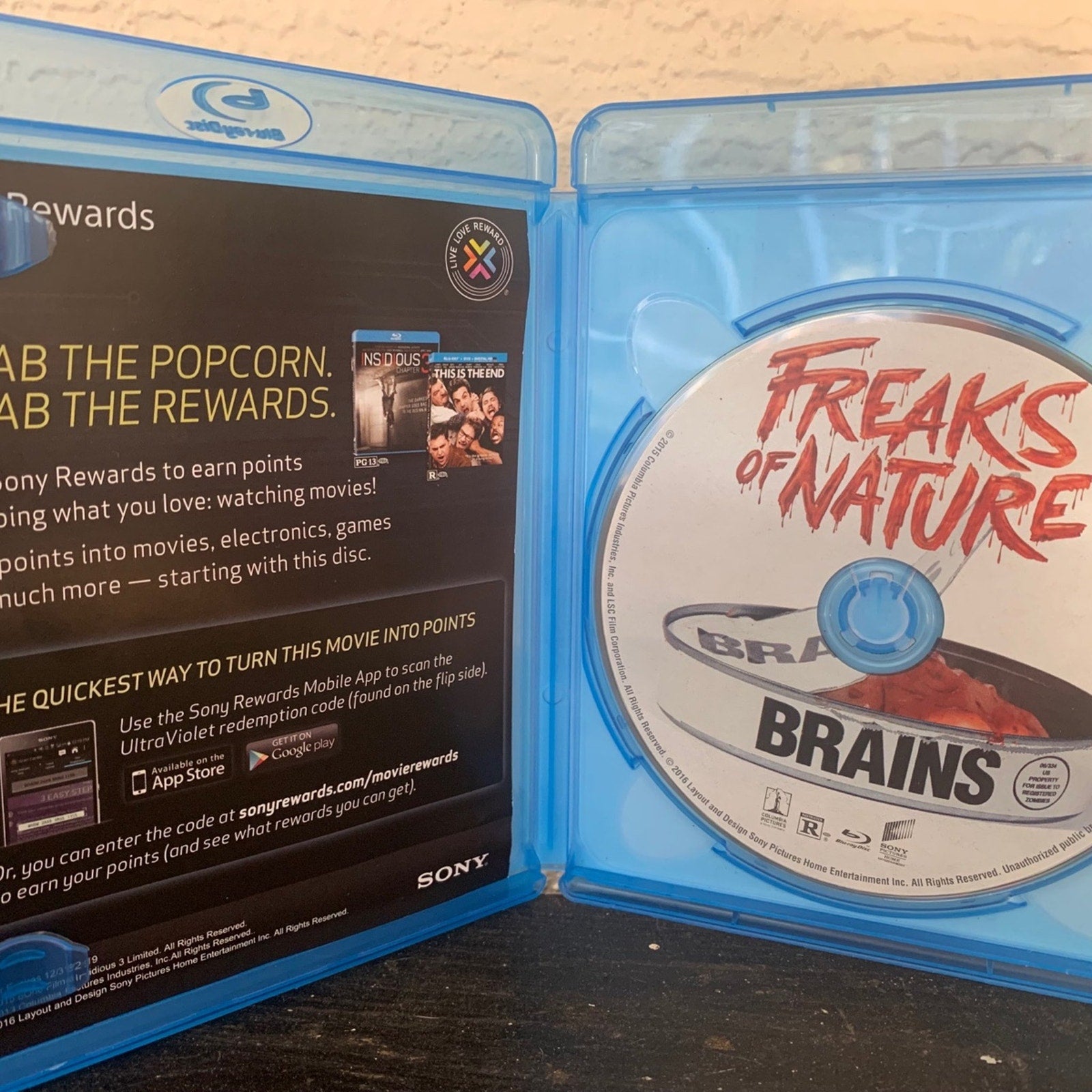 Freaks of Nature [Blu-ray] + Digital + Deleted Scenes