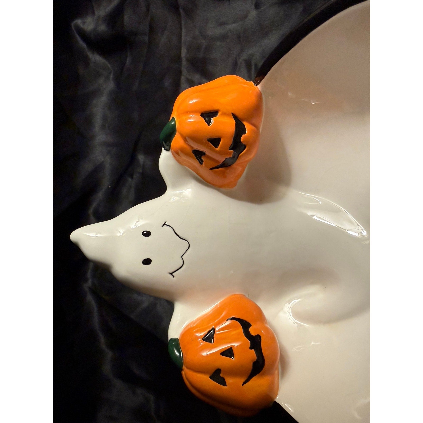 Vintage 90’s ceramic Halloween ghosts pumpkins candy bowl 6”x7”