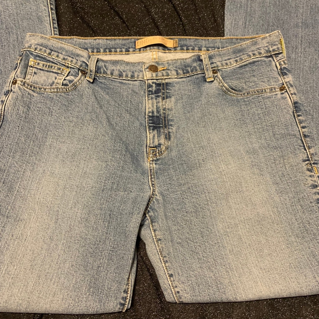 Old Navy Women’s Just Below the Waist Bootcut Jeans Size 16 Regular