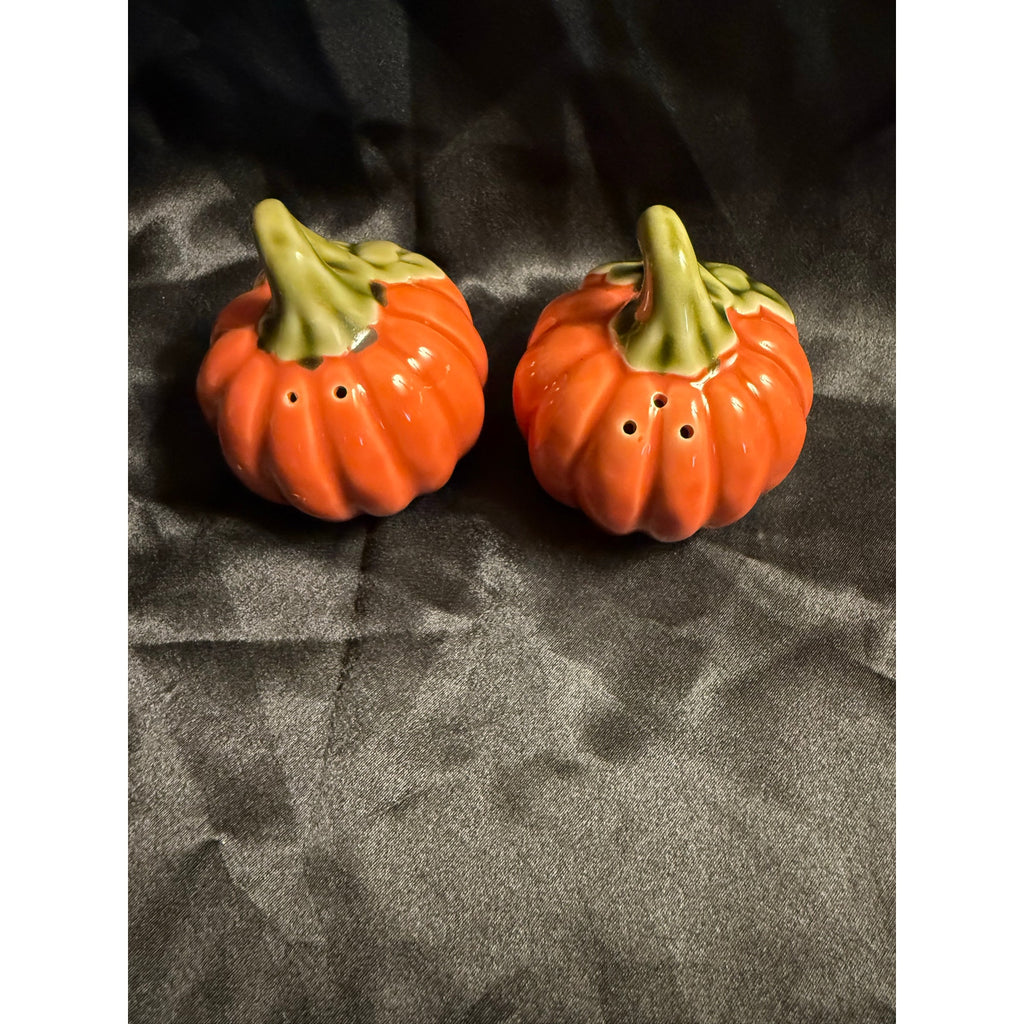 Fall Pumpkin Salt and Pepper Shakers 3” Halloween Thanksgiving