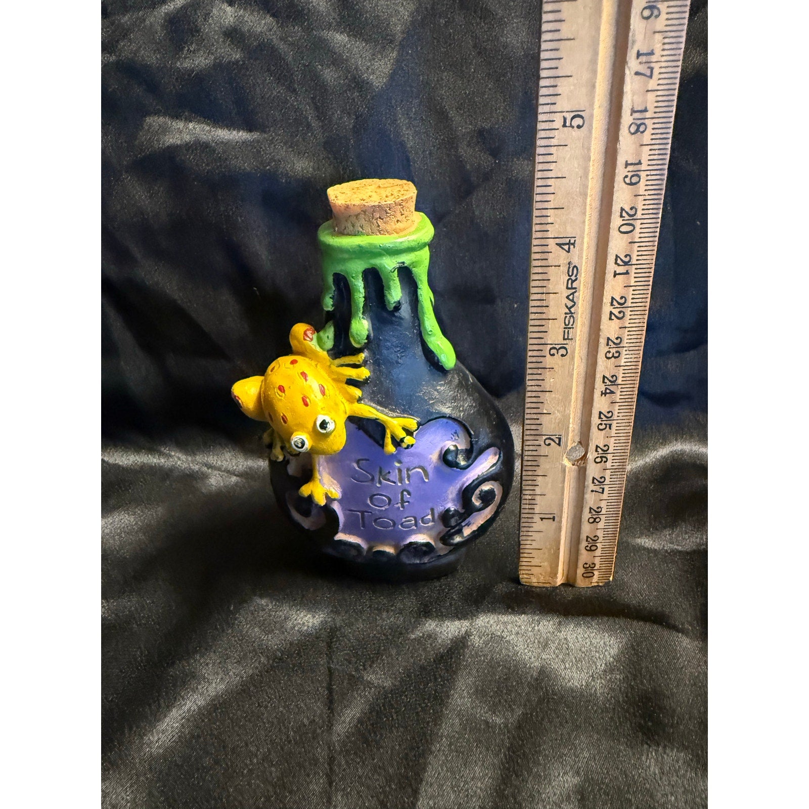 Decorative Resin Witchcraft Potion Bottle Skin Of Toad Spells 
4.5”