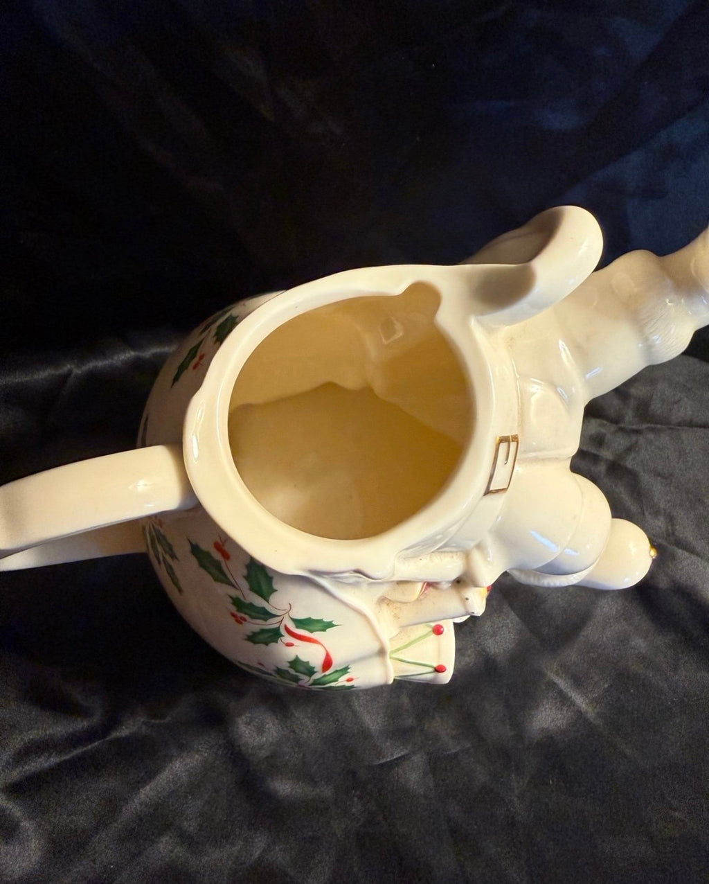 Vintage 1999 Porcelain Lenox Holiday Santa Collection Teapot Christmas