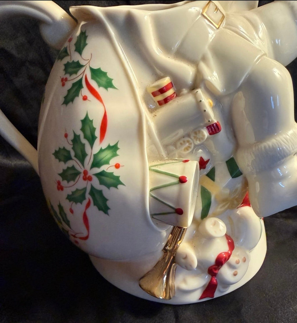 Vintage 1999 Porcelain Lenox Holiday Santa Collection Teapot Christmas