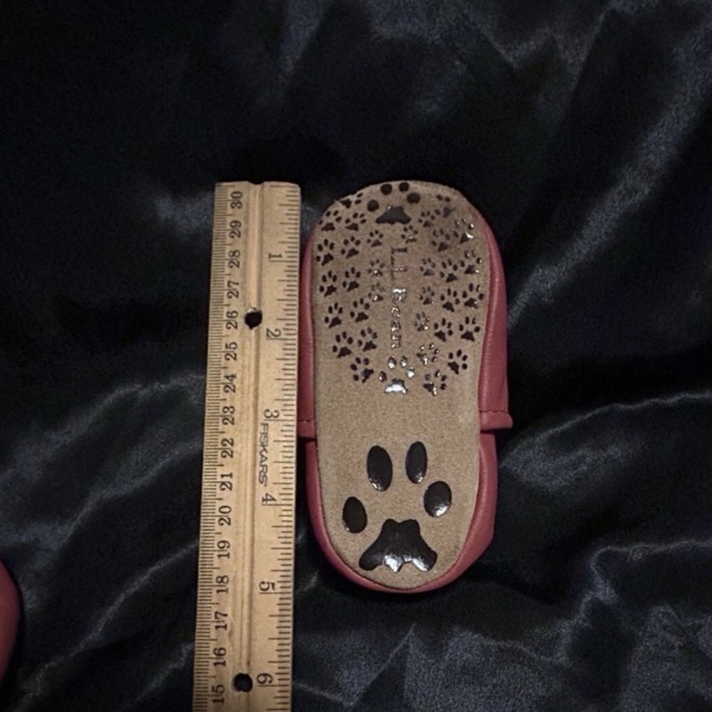L.L. Bean Leather Slip On Crib Shoes Size 0-6 Months hedgehog