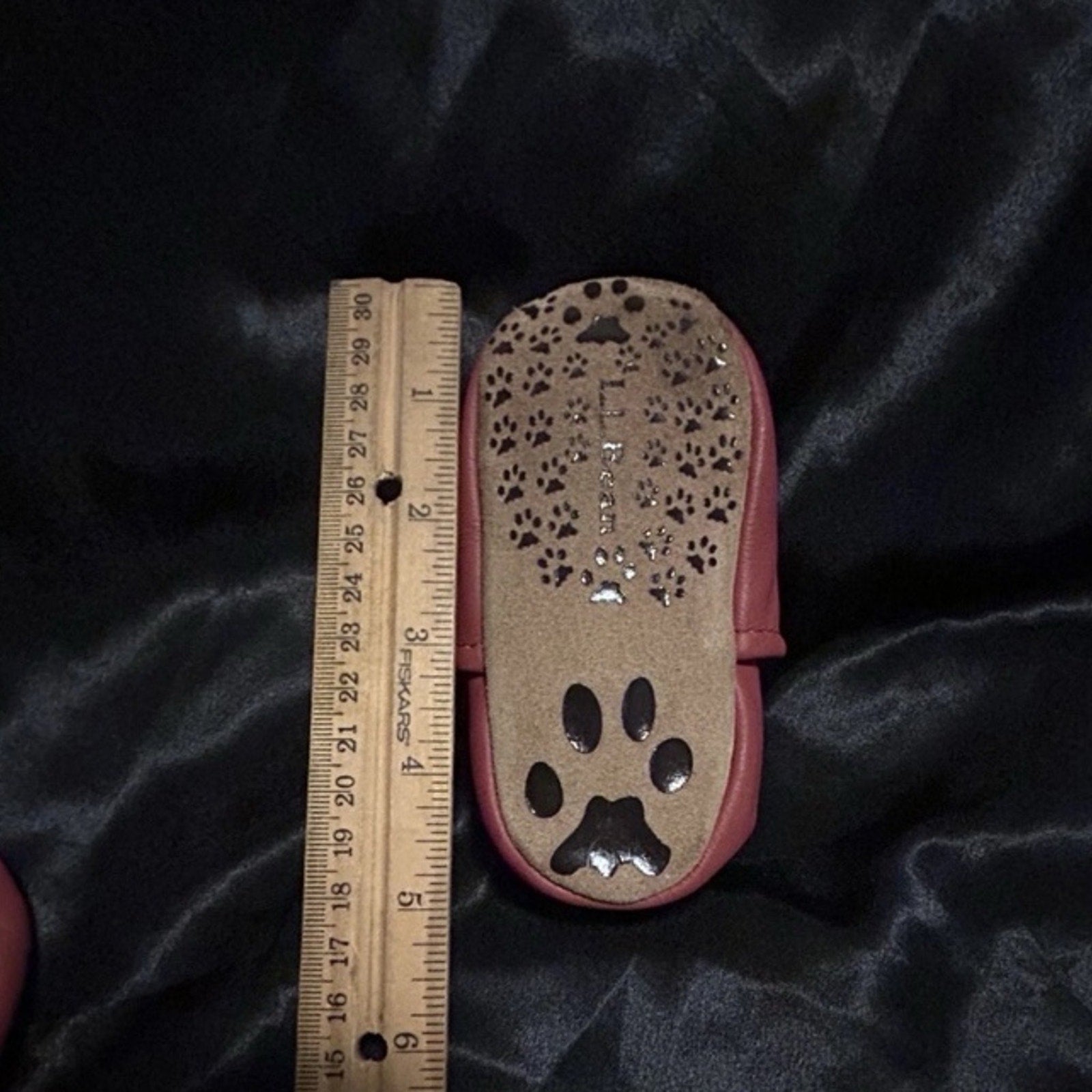 L.L. Bean Leather Slip On Crib Shoes Size 0-6 Months hedgehog