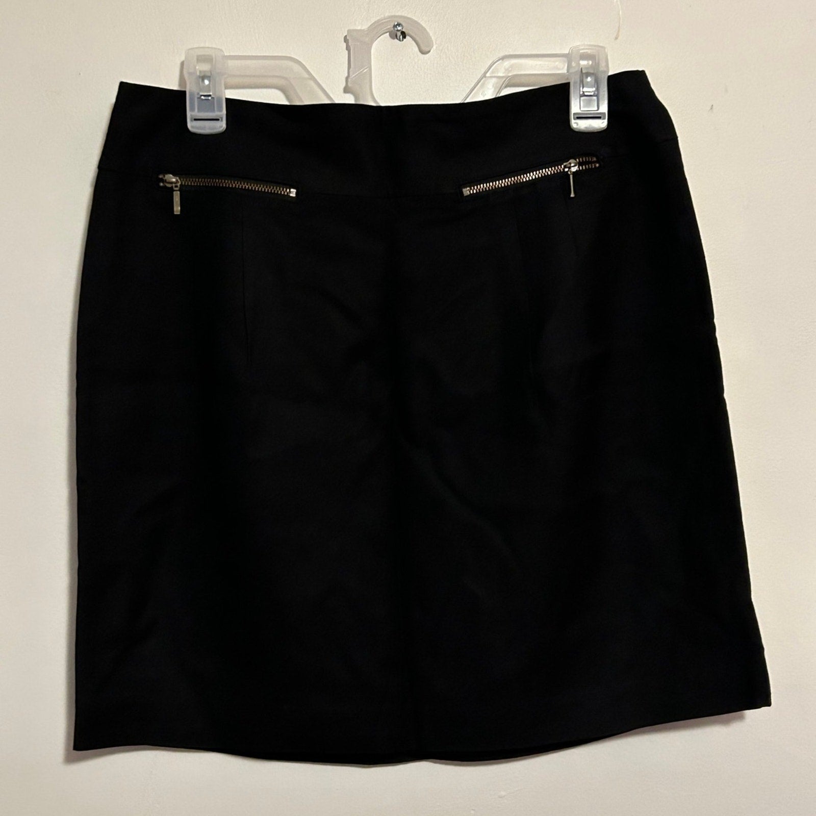 Loft black mini skirt Women’s Sz 6 NWT