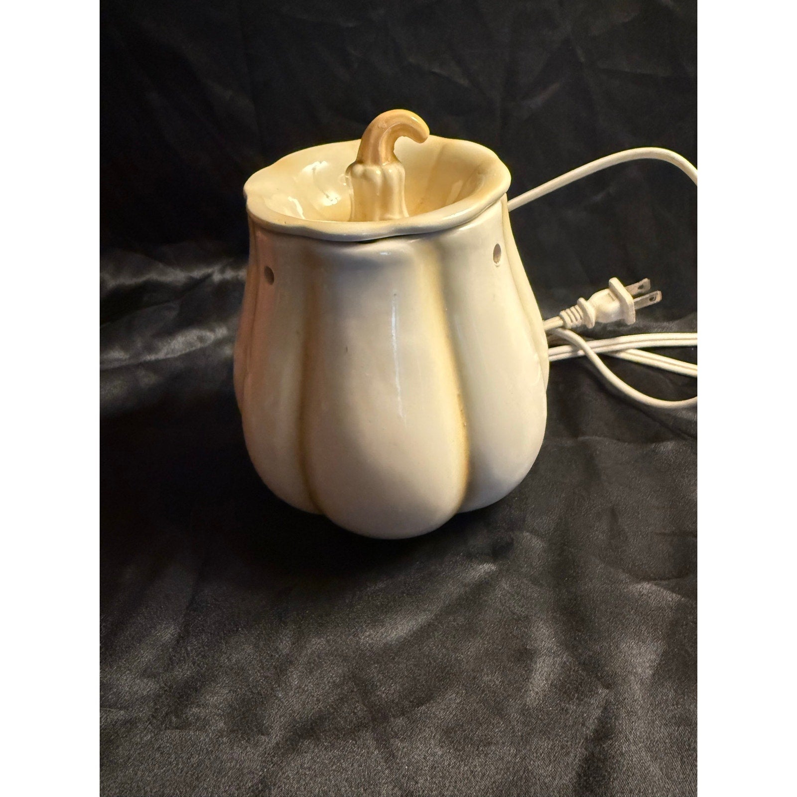 Better Homes and Gardens Gourd wax warmer No Box