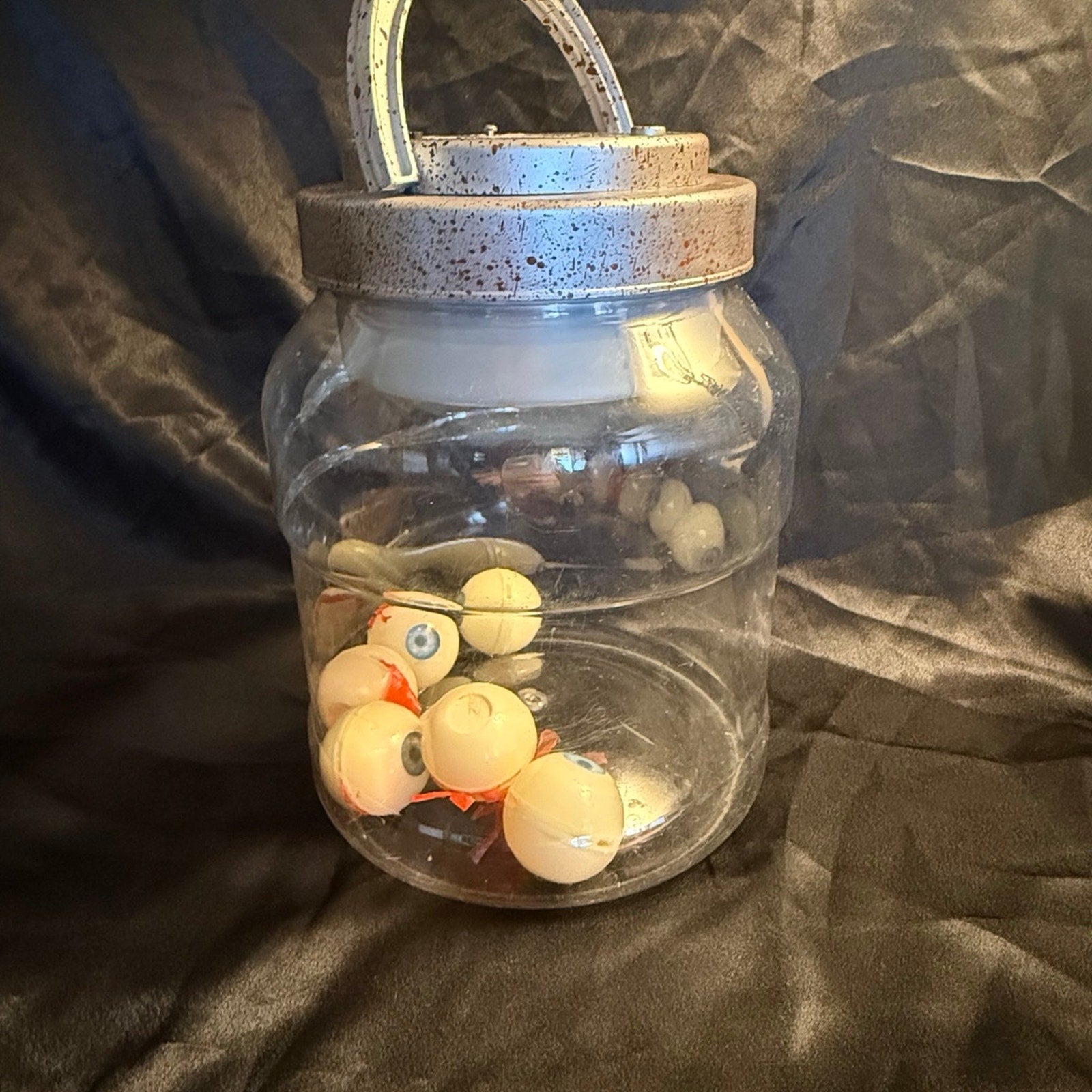 Vintage 2004 Doctor Shivers Animated Lighted Jar of Eyeballs