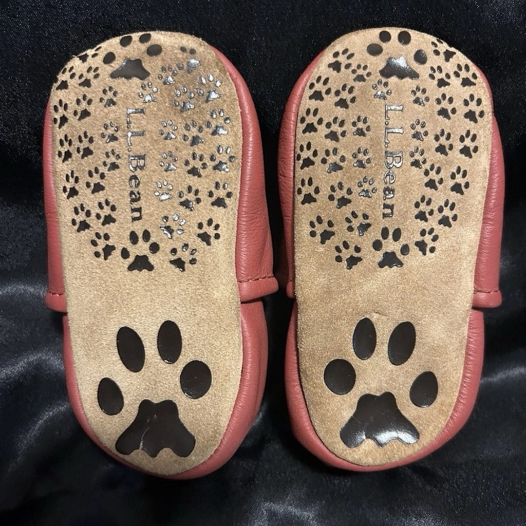 L.L. Bean Leather Slip On Crib Shoes Size 0-6 Months hedgehog